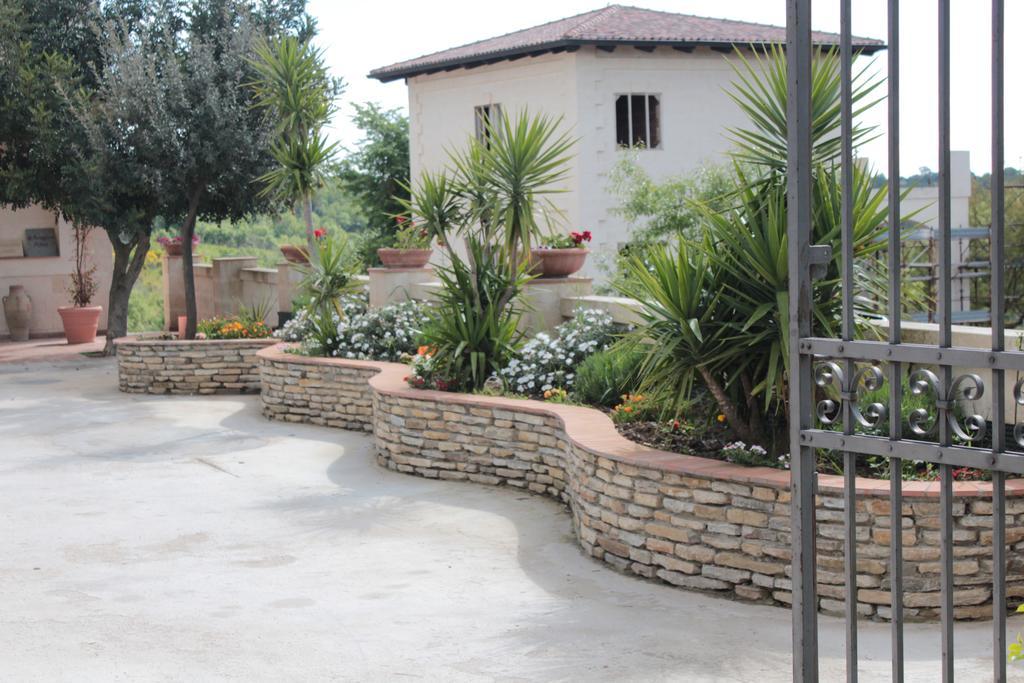 Agriturismo Al Passaggio Di Pirro Villa Miglionico Exterior photo